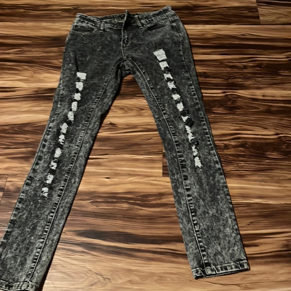 Woman’s size 7